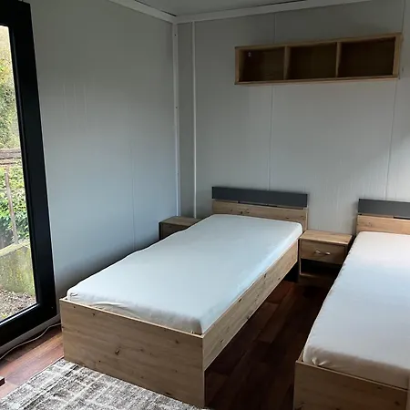 Mobilny Domcek - Dvojlozkova Izba Nyustya